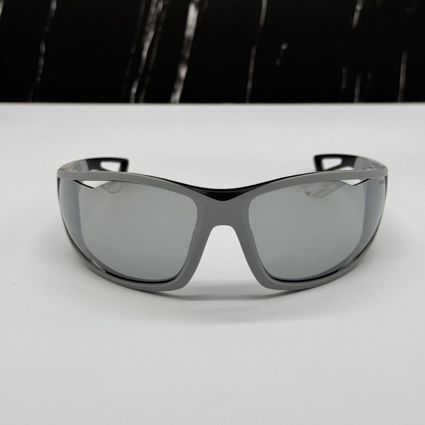 Prada PRADA- 0PRA04S 13Z05A 85